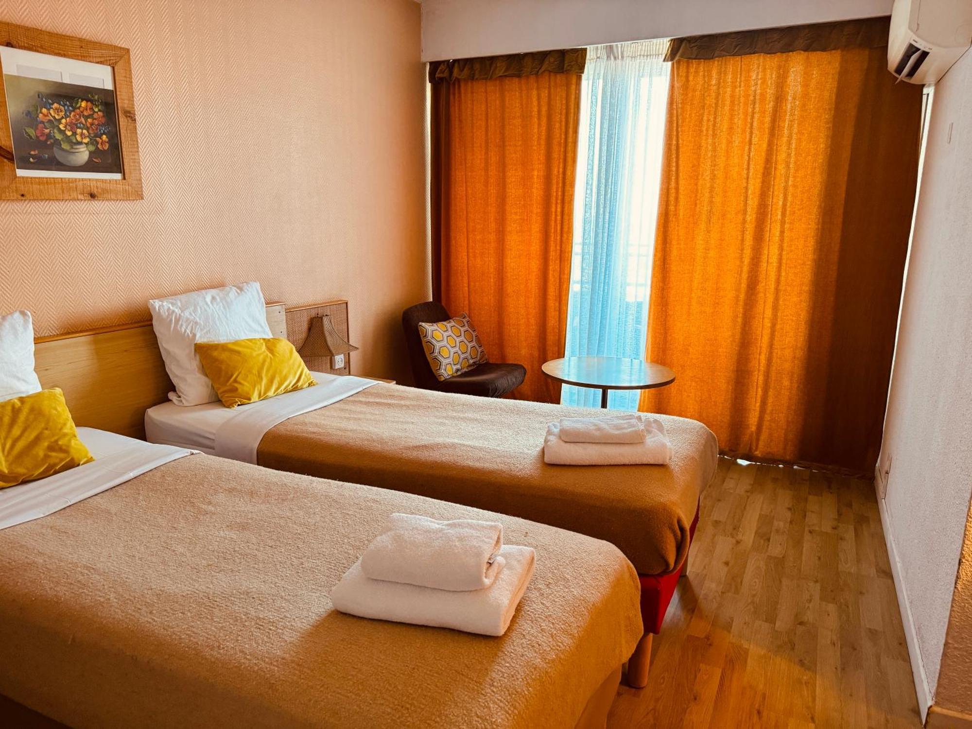 Hotel Panorama Grasse Bagian luar foto